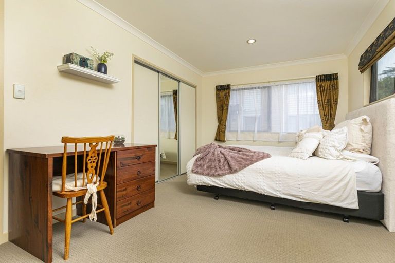 Photo of property in 30e Schnapper Rock Road, Schnapper Rock, Auckland, 0632
