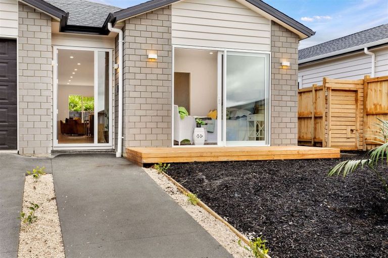 Photo of property in 87 Vinistra Road, Kumeu, 0810