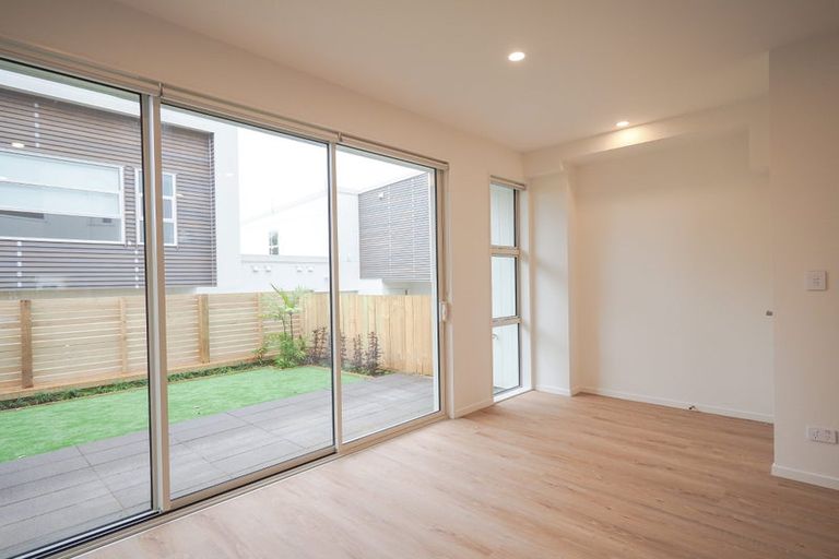 Photo of property in 1/10 Tirimoana Road, Te Atatu South, Auckland, 0602