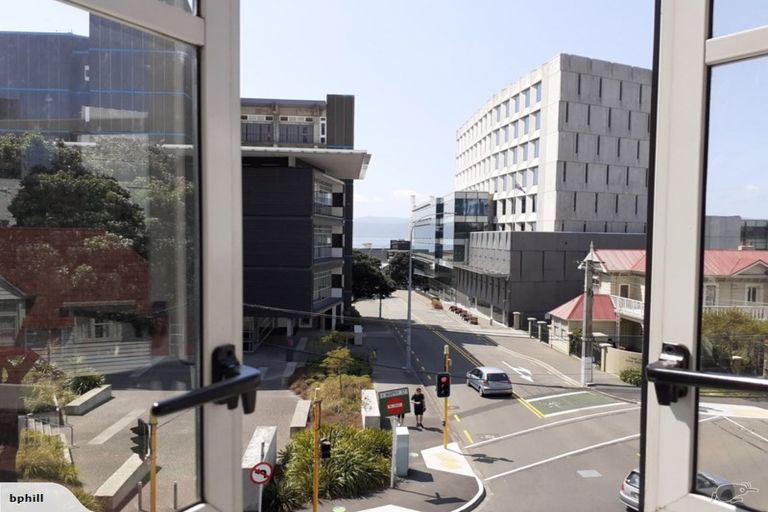 Photo of property in 32 Pipitea Street, Thorndon, Wellington, 6011