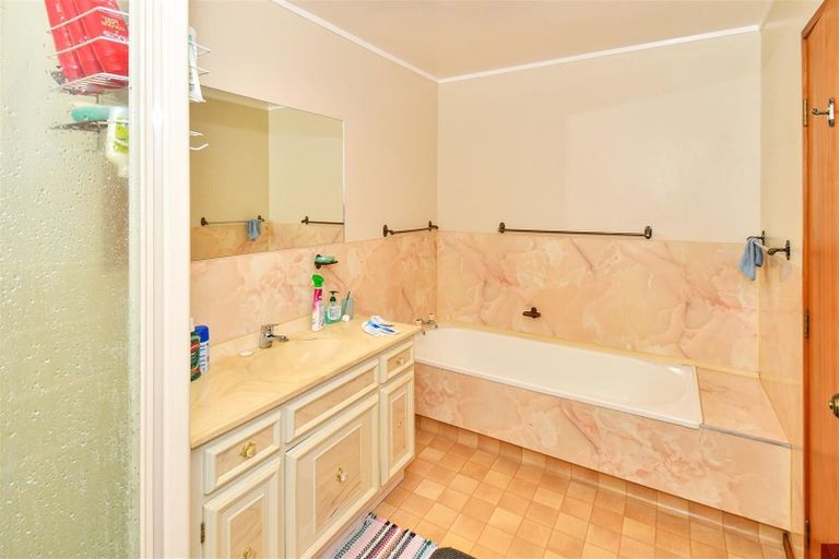 Photo of property in 2/14 Puhinui Road, Manukau, Auckland, 2104