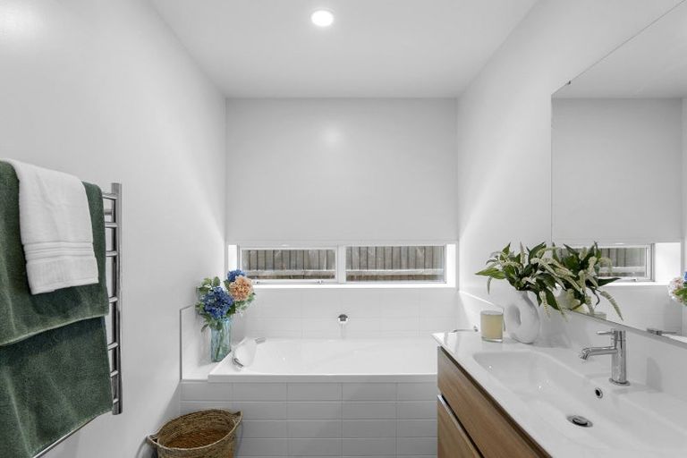 Photo of property in 19 Prebblewood Drive, Prebbleton, 7604