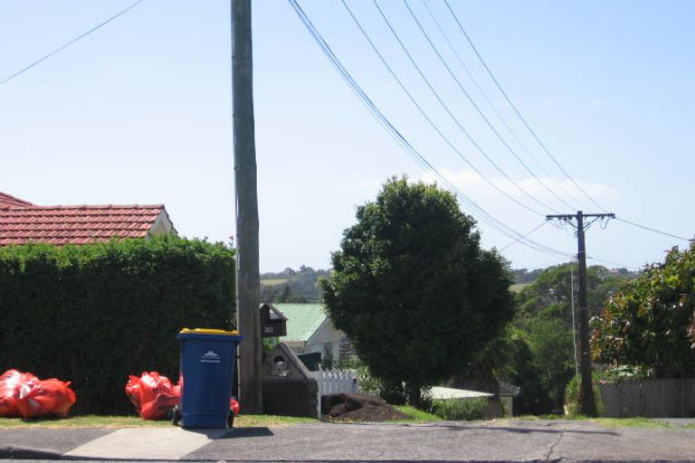 Photo of property in 51a Birkdale Road, Birkdale, Auckland, 0626