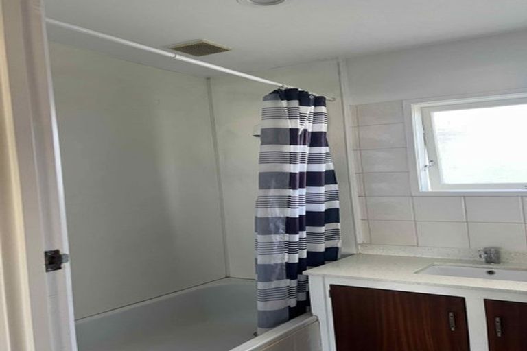 Photo of property in 2/10 Marsden Avenue, Mount Eden, Auckland, 1024