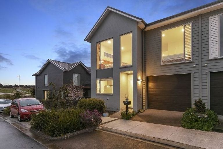 Photo of property in 2 Flounder Road, Hobsonville, Auckland, 0616