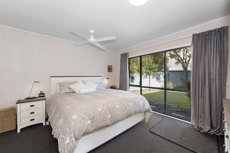 Photo of property in 24 Minnie Place, Pukete, Hamilton, 3200