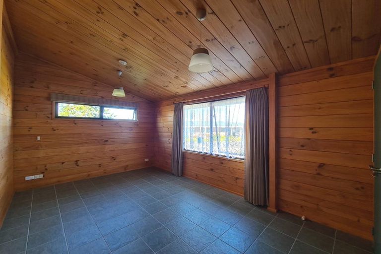 Photo of property in 16 Allman Drive, Coromandel, 3506