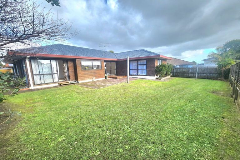 Photo of property in 35 Orangewood Drive, Northpark, Auckland, 2013