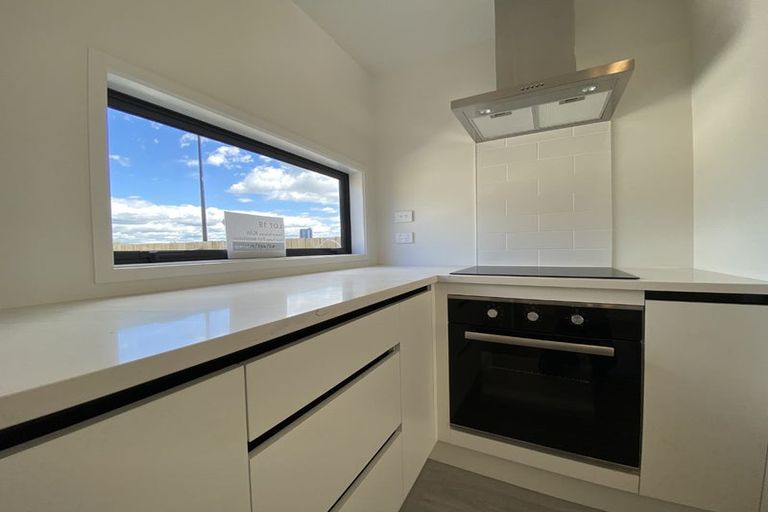 Photo of property in 49 Clay Works Lane, New Lynn, 0600