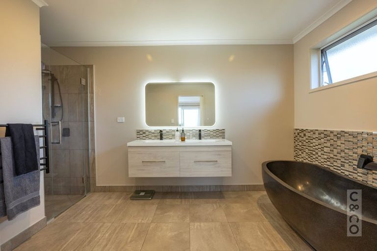 Photo of property in 43e Terry Smyth Drive, Kumeu, 0892