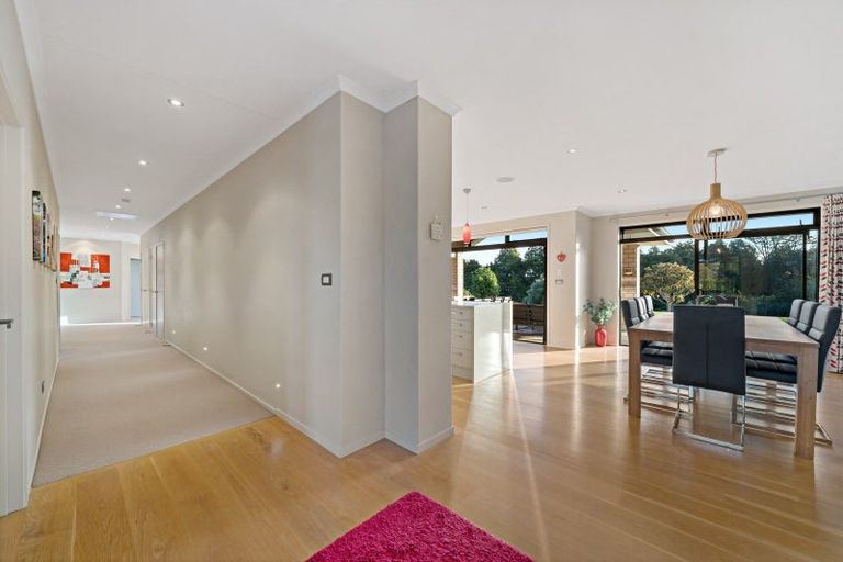 Photo of property in 69a Oraha Road, Kumeu, 0892