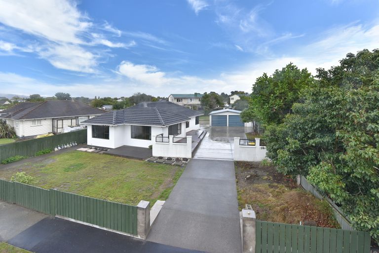 Photo of property in 33 Bournemouth Crescent, Aranui, Christchurch, 8061