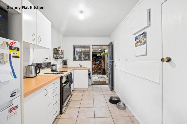 Photo of property in 3 Johnston Place, Welcome Bay, Tauranga, 3112