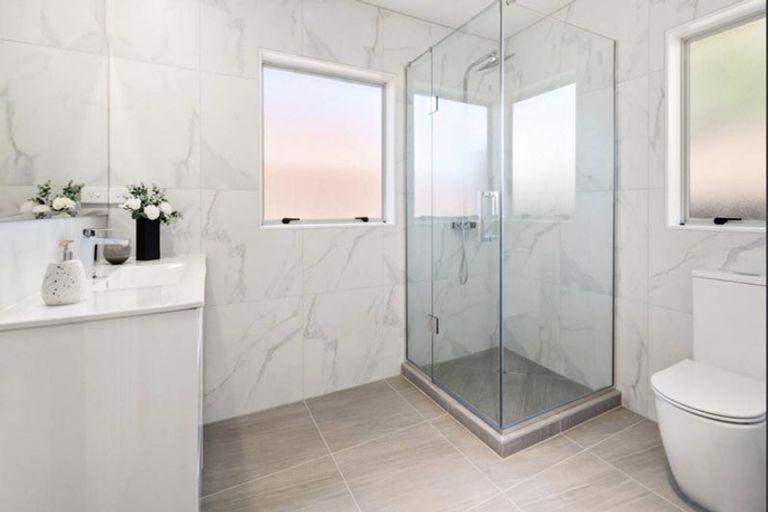 Photo of property in 1 Faldo Drive, Golflands, Auckland, 2013