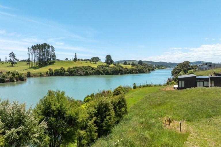 Photo of property in 70 Omahina Street, Raglan, 3225