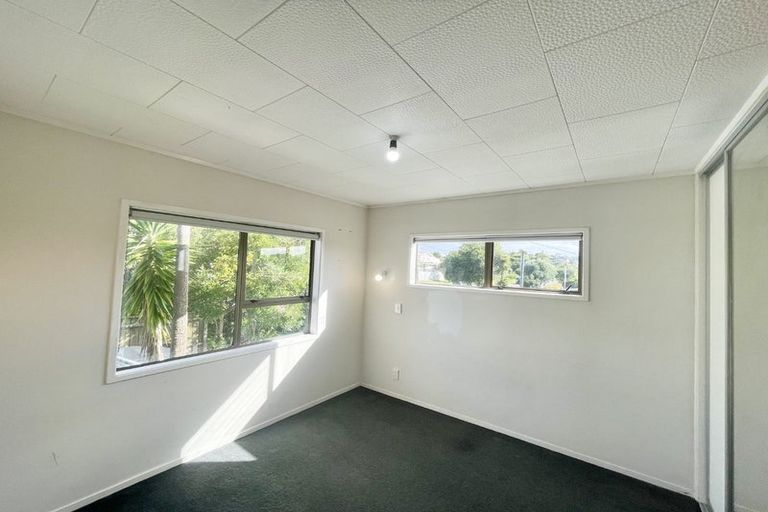 Photo of property in 2/67 Browns Bay Road, Browns Bay, Auckland, 0630