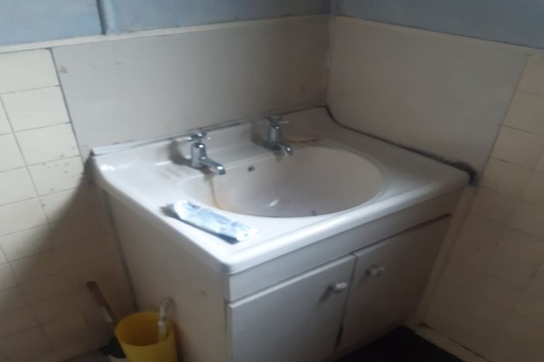 Photo of property in 25 Rintoul Street, Westport, 7825