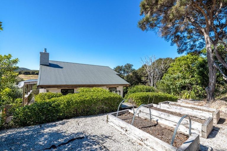Photo of property in 47 Wilma Road, Ostend, Waiheke Island, 1081