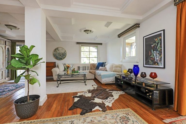 Photo of property in 37 Gillies Crescent, Waimarama, Havelock North, 4294