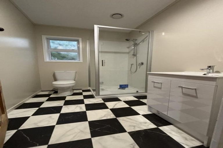 Photo of property in 65 Pendarves Street, New Plymouth, 4310