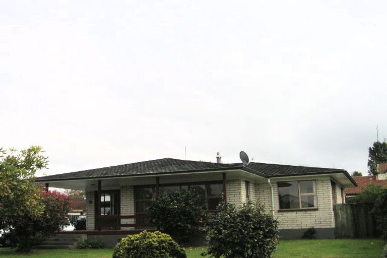 Photo of property in 16 Rewarewa Place, Matua, Tauranga, 3110