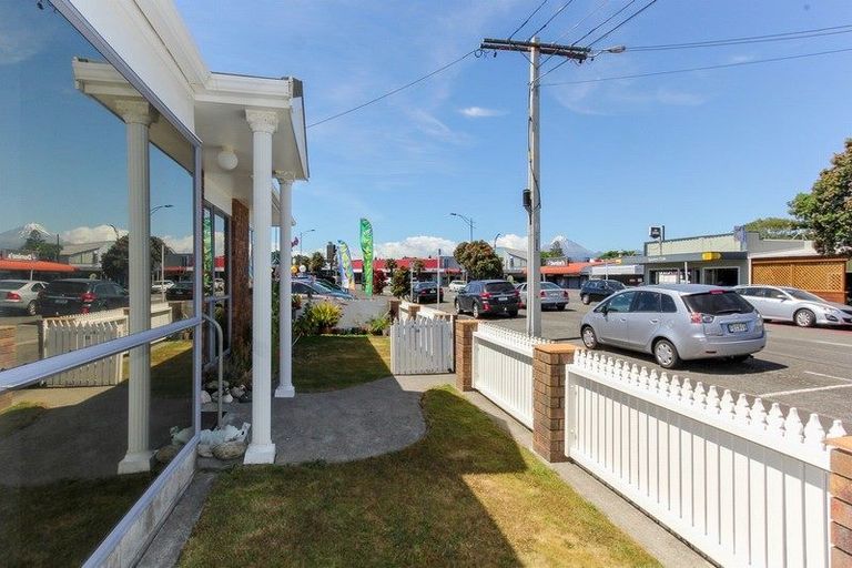 Photo of property in 4/49 Sackville Street, Fitzroy, New Plymouth, 4312