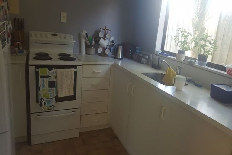 Photo of property in 2/54 Woodside Avenue, Northcote, Auckland, 0627