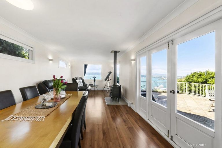 Photo of property in 32 Upper Watt Street, Wadestown, Wellington, 6012