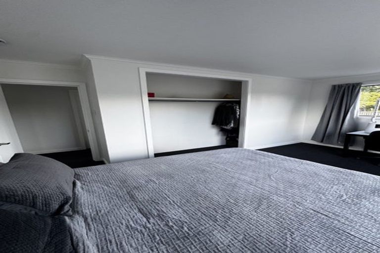 Photo of property in 2/5 Montgomery Street, Stokes Valley, Lower Hutt, 5019