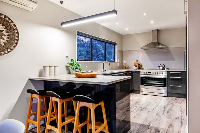 Photo of property in 25 Longitude Place, Whitby, Porirua, 5024