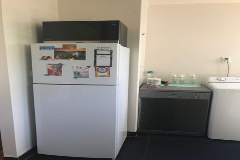 Photo of property in 2/1a Wade Avenue, Onehunga, Auckland, 1061