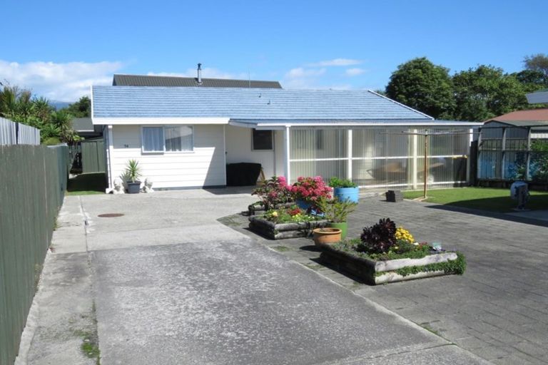 Photo of property in 54 Henley Street, Westport, 7825