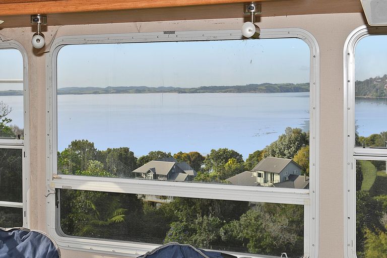 Photo of property in 22 Barrier View Road, Leigh, 0985