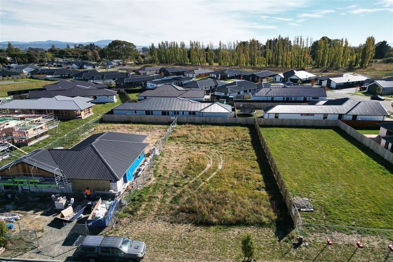 Photo of property in 11 Salkeld Place, Woodend, 7610