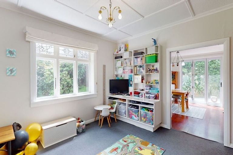 Photo of property in 181 Melbourne Road, Island Bay, Wellington, 6023