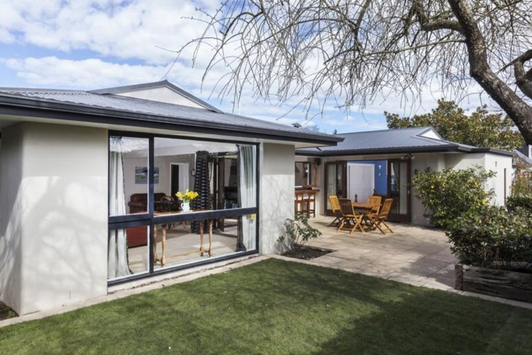 Photo of property in 17 Mcdougall Avenue, St Albans, Christchurch, 8014