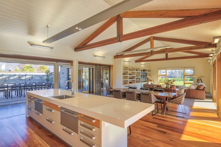 Photo of property in 8 Waimana Place, Wanaka, 9305