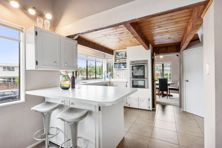 Photo of property in 1 Adonis Place, Half Moon Bay, Auckland, 2012