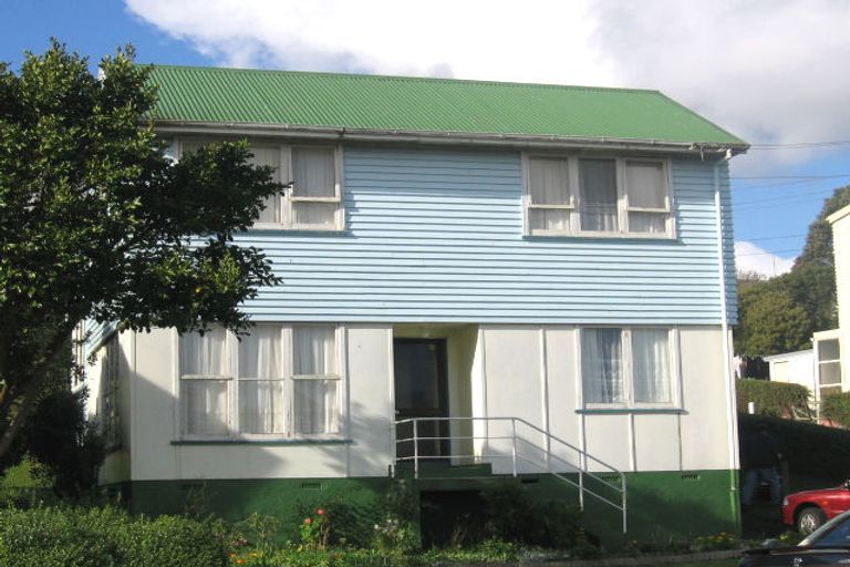 Photo of property in 27 Aberfeldy Street, Cannons Creek, Porirua, 5024