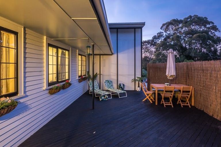 Photo of property in 178 Main Road South, Raumati South, Paraparaumu, 5032