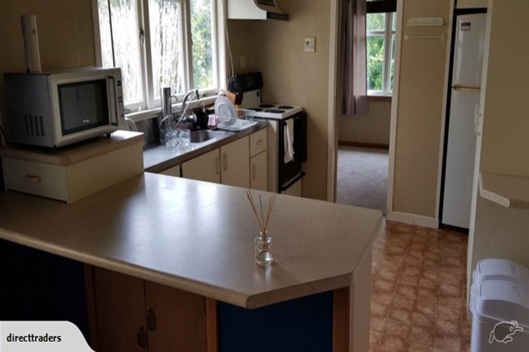 Photo of property in 22 Pendarves Street, New Plymouth, 4310