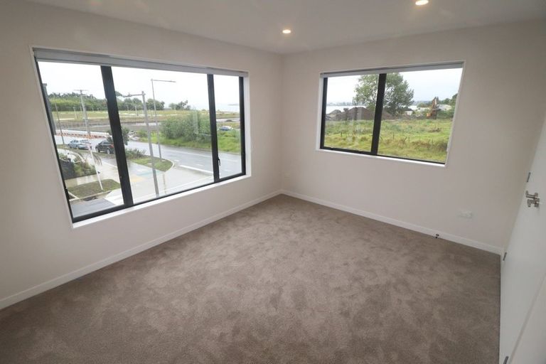 Photo of property in 8b Dorricott Avenue, Hobsonville, Auckland, 0616