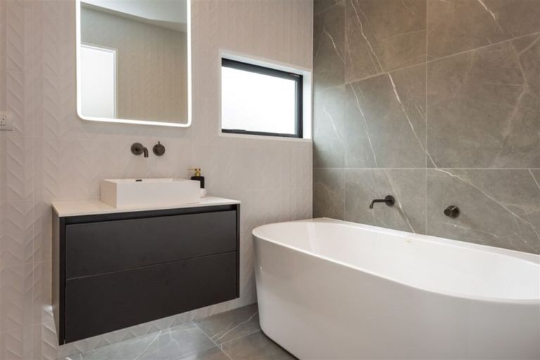 Photo of property in 70 Idris Road, Fendalton, Christchurch, 8052