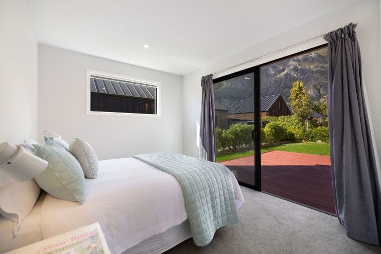Photo of property in 19 Glenfiddich Road, Jacks Point, Queenstown, 9371