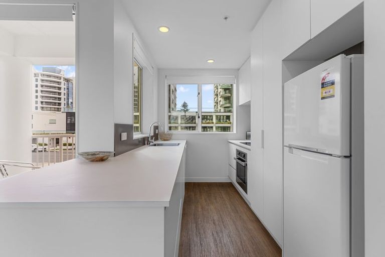 Photo of property in Beaumont Apartments, 7/12 Maunganui Road, Mount Maunganui, 3116