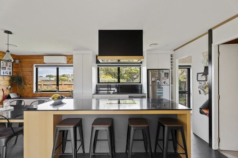 Photo of property in 62 Barrett Road, Whalers Gate, New Plymouth, 4310