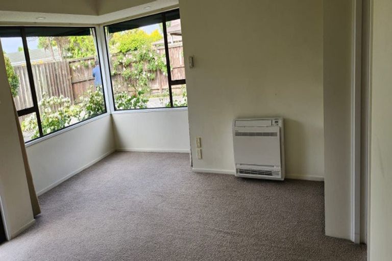 Photo of property in 2/29 Solway Avenue, Ilam, Christchurch, 8041