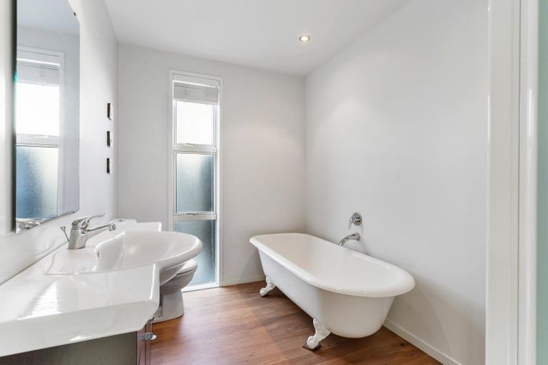 Photo of property in 312a Beverley Terrace, Whangamata, 3620