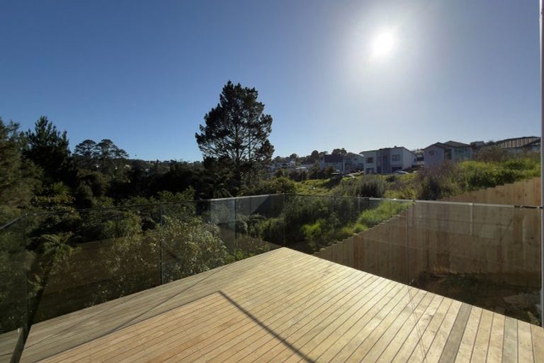 Photo of property in 1 Kaimai Avenue, Massey, 0614