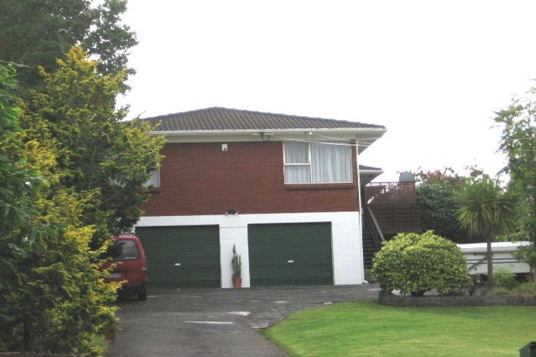 Photo of property in 133 Tiroroa Avenue, Te Atatu South, Auckland, 0610